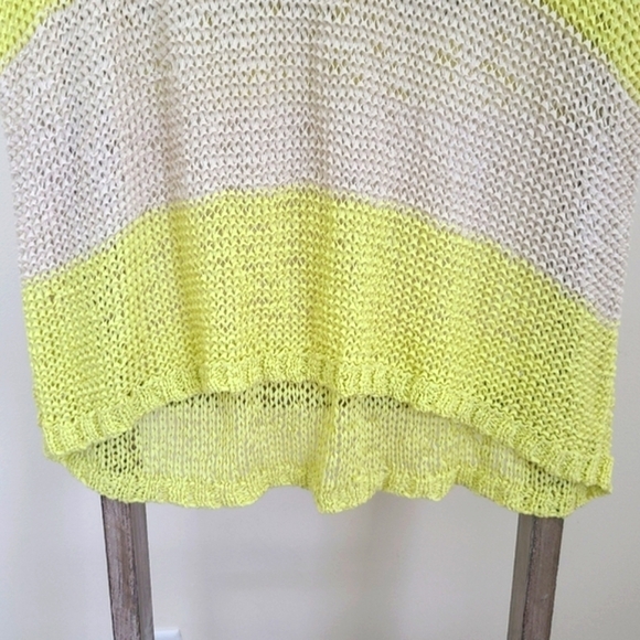 ⭐️40% Off⭐️ Calvin Klein Neon Lemon Color Block Stripe Sweater - Picture 4 of 10